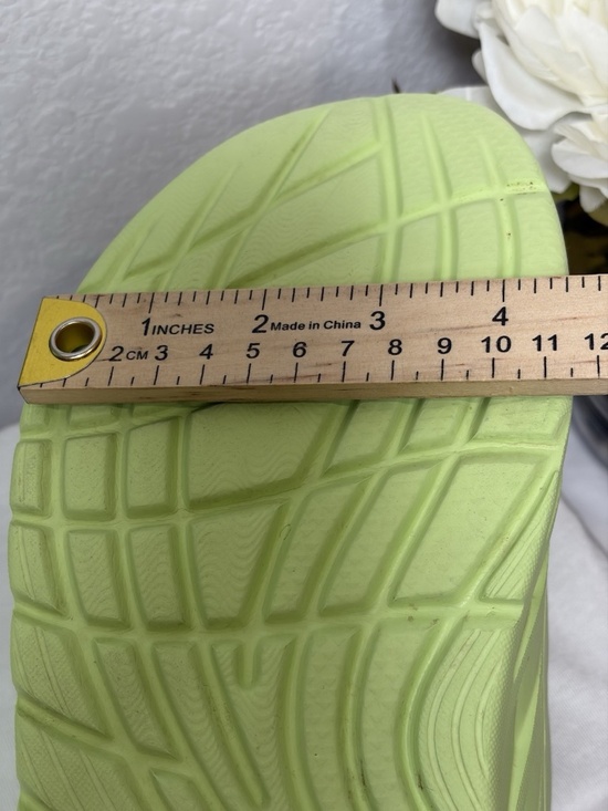 HOKA Ora Recovery Slides Lime Green Comfort Sandals Unisex Men10 Women12 Slip On main image 12